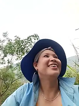 callistra online show from April 17, 2026, 11:02 am