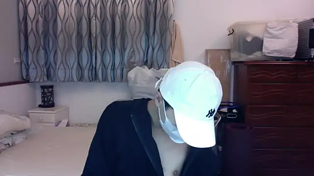 kai101010 online show from September 28, 2025, 4:14 pm