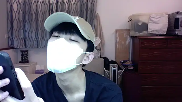 kai101010 online show from October 2, 2025, 4:21 pm