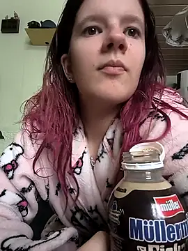 Snapshot of Hot_SkinnyGirl chatting on February 16, 2026, 3:10 pm Hot SkinnyGirl online show from February 16, 2026, 3:10 pm