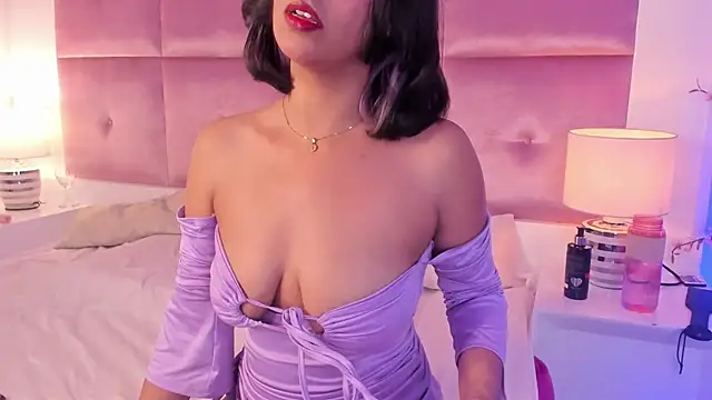 Snapshot of RouseWhitte chatting on January 18, 2026, 11:35 am RouseWhitte online show from January 18, 2026, 11:35 am