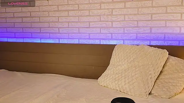 Snapshot of GarettVoss chatting on November 17, 2025, 6:50 am GarettVoss online show from November 17, 2025, 6:50 am