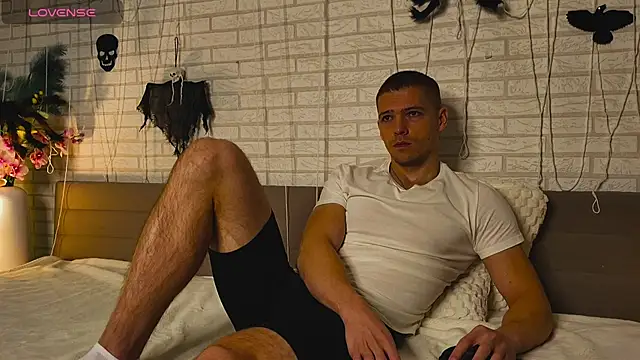 Snapshot of GarettVoss chatting on October 26, 2025, 6:03 am GarettVoss online show from October 26, 2025, 6:03 am