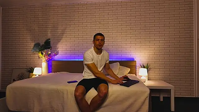 Snapshot of GarettVoss chatting on November 15, 2025, 6:39 am GarettVoss online show from November 15, 2025, 6:39 am