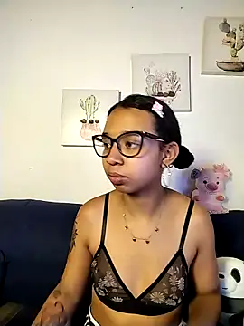 Suzanelee1 online show from January 17, 2026, 1:09 am