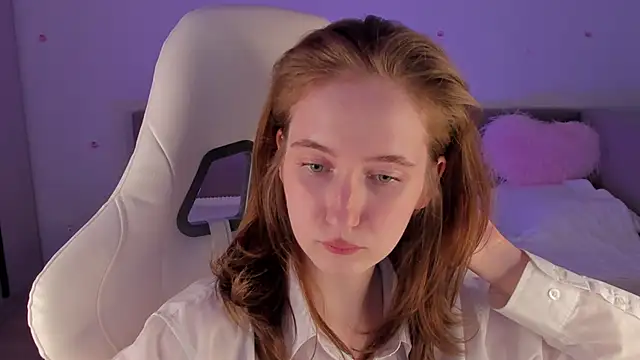 CrystalSoul  online show from October 30, 2025, 12:03 pm