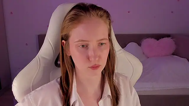 CrystalSoul  online show from November 10, 2025, 9:20 pm