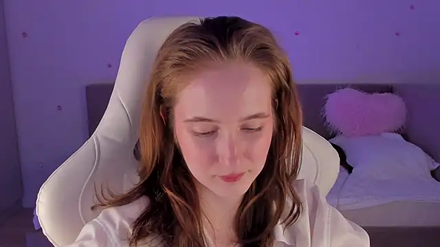 CrystalSoul  online show from October 31, 2025, 1:30 pm