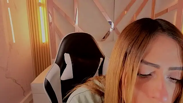 Snapshot of tamara_tp chatting on February 4, 2026, 12:44 pm tamara tp online show from February 4, 2026, 12:44 pm