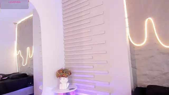 Naomy gyal online show from November 28, 2025, 7:25 pm