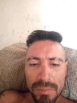 Lionardovssf35 online show from December 20, 2025, 3:37 pm