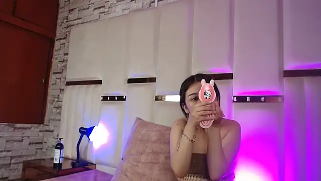 ANLLELOAndANGELA online show from November 8, 2025, 4:10 pm