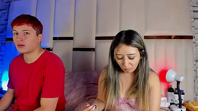 ANLLELOAndANGELA online show from March 10, 2026, 4:33 pm