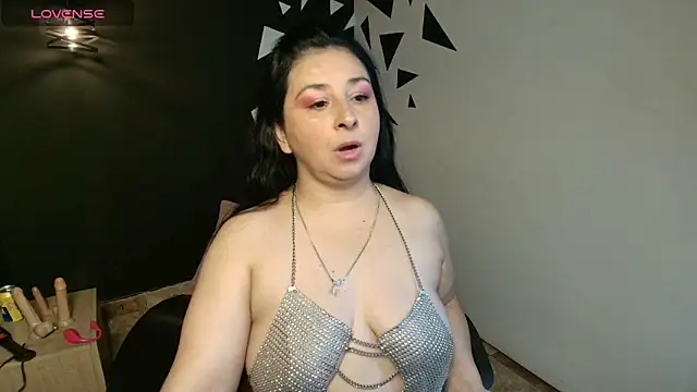 AgataThompson  online show from October 13, 2025, 8:54 pm