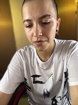 nicocoox online show from April 13, 2026, 10:47 pm