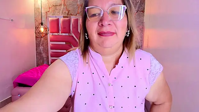 MaylinRosse  online show from March 18, 2026, 7:15 pm