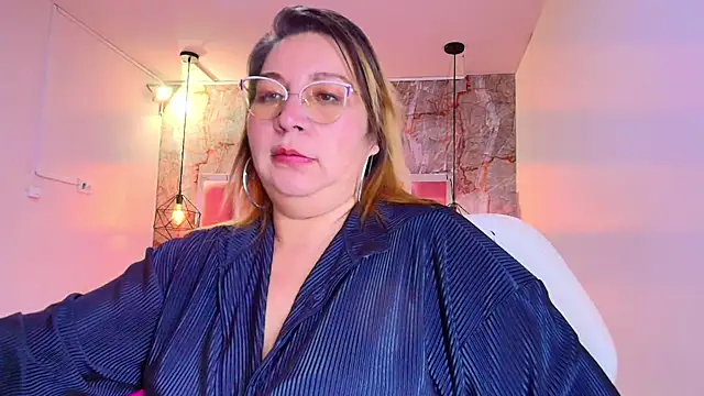 MaylinRosse  online show from March 12, 2026, 10:47 pm