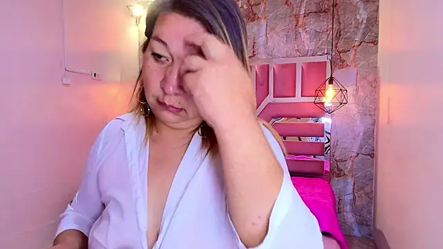 MaylinRosse  online show from March 31, 2026, 6:43 pm