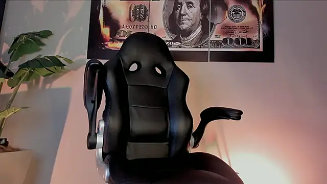 Snapshot of chrizmacgregor chatting on February 8, 2026, 11:57 pm chrizmacgregor online show from February 8, 2026, 11:57 pm