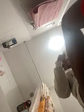 Snapshot of Zayinc chatting on November 6, 2025, 7:34 am Zayinc online show from November 6, 2025, 7:34 am