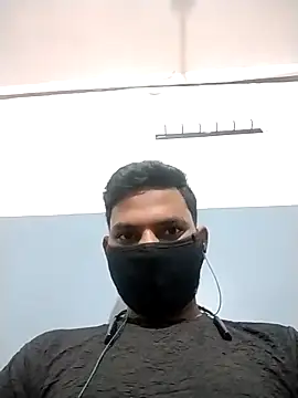 VickyMonster5 online show from November 5, 2025, 6:33 pm