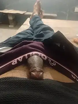 VickyMonster5 online show from November 14, 2025, 5:27 pm