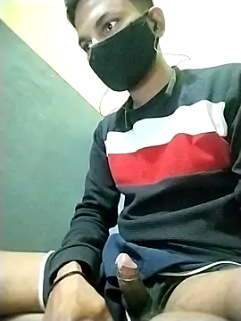 VickyMonster5 online show from October 28, 2025, 9:14 pm