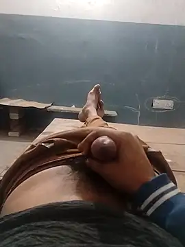 VickyMonster5 online show from November 29, 2025, 10:54 pm