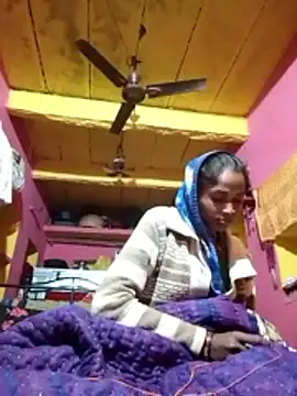 Hot reshmaji online show from December 14, 2025, 11:10 pm