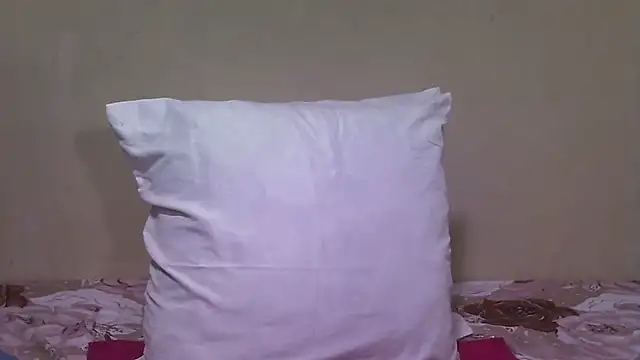 GAIGANTICBOOBS online show from July 4, 2026, 2:40 am