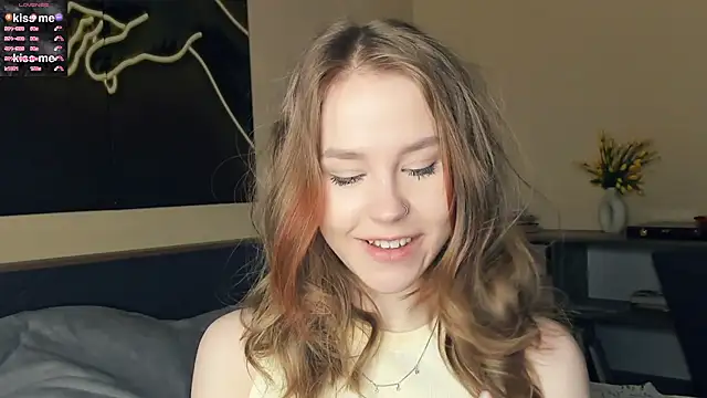 MaliaBourraine online show from April 10, 2026, 7:15 am