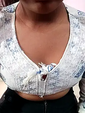 pari rani7 online show from November 29, 2025, 4:12 am