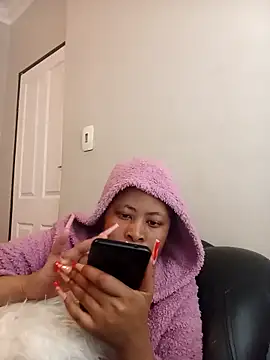 Snapshot of BubblyBeautiful chatting on October 20, 2025, 2:50 pm BubblyBeautiful online show from October 20, 2025, 2:50 pm