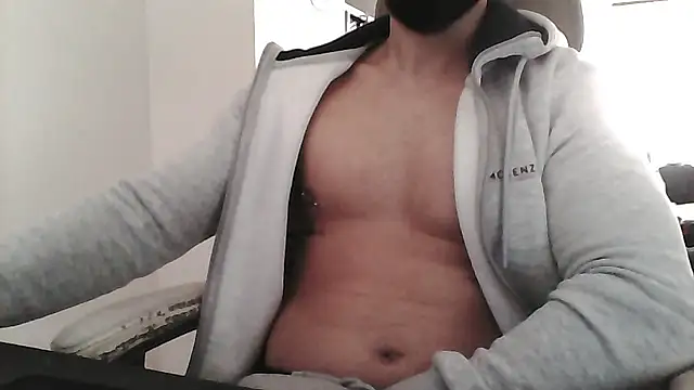 yourfantasy777 online show from February 12, 2026, 2:06 pm