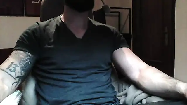 yourfantasy777 online show from May 9, 2026, 12:36 am