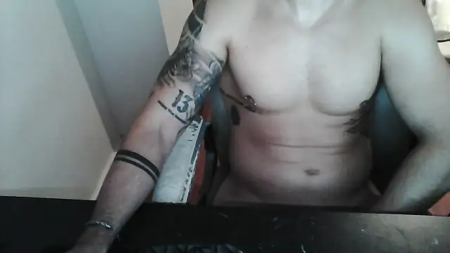 yourfantasy777 online show from November 12, 2025, 3:27 pm