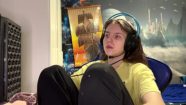 Snapshot of Elira_Breeze chatting on March 11, 2026, 2:44 pm Elira Breeze online show from March 11, 2026, 2:44 pm