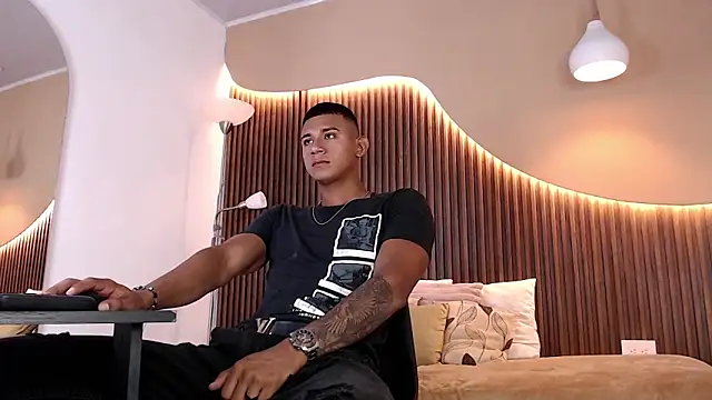 Snapshot of Aiden_steel chatting on October 15, 2025, 1:19 pm Aiden steel online show from October 15, 2025, 1:19 pm