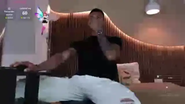 Snapshot of Aiden_steel chatting on October 24, 2025, 1:54 pm Aiden steel online show from October 24, 2025, 1:54 pm