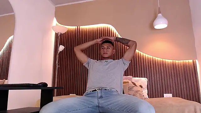 Snapshot of Aiden_steel chatting on November 9, 2025, 1:37 pm Aiden steel online show from November 9, 2025, 1:37 pm