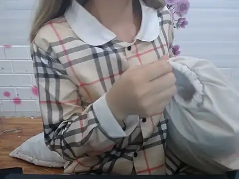 Hannie 26 online show from November 3, 2025, 1:26 pm