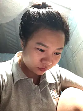 emiu xinh03 online show from October 10, 2025, 3:13 pm