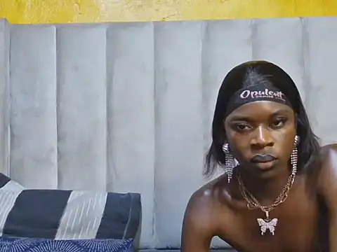 SexyBear012 online show from October 7, 2025, 8:21 pm