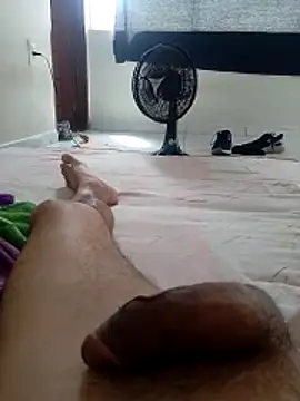 Snapshot of Claudiokkkkk chatting on November 11, 2025, 3:51 pm Claudiokkkkk online show from November 11, 2025, 3:51 pm