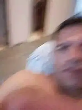 Snapshot of Claudiokkkkk chatting on December 15, 2025, 11:42 pm Claudiokkkkk online show from December 15, 2025, 11:42 pm