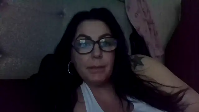 Rileyxxx69 online show from May 15, 2026, 11:58 pm