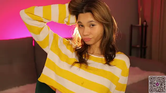 Snapshot of lovekissmes chatting on November 18, 2025, 2:53 pm lovekissmes online show from November 18, 2025, 2:53 pm