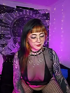 Hallucigenia  online show from October 4, 2025, 9:27 pm