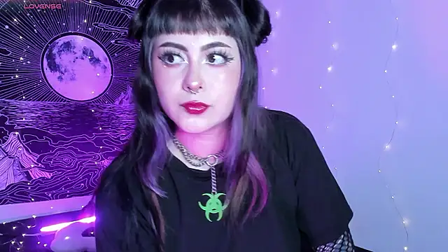 Snapshot of Hallucigenia_ chatting on January 31, 2026, 11:36 pm Hallucigenia online show from January 31, 2026, 11:36 pm