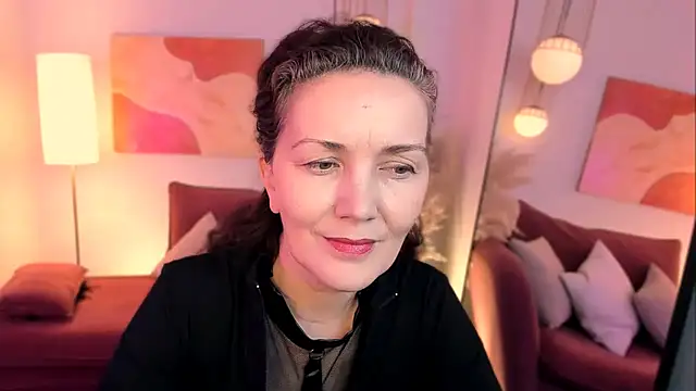 Irene Marlow online show from November 4, 2025, 2:21 pm